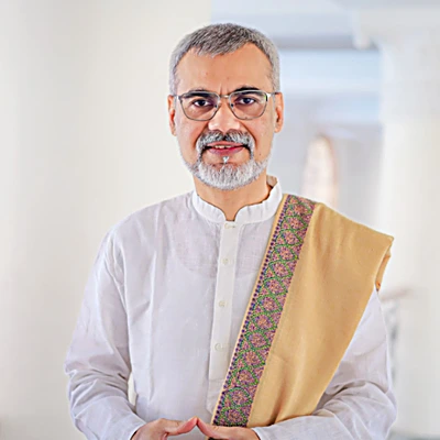 Nada Yogi Vibhushri, founder of Wellness Vibe